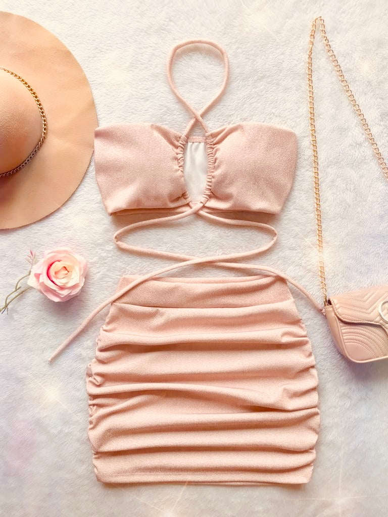 Two piece back tie